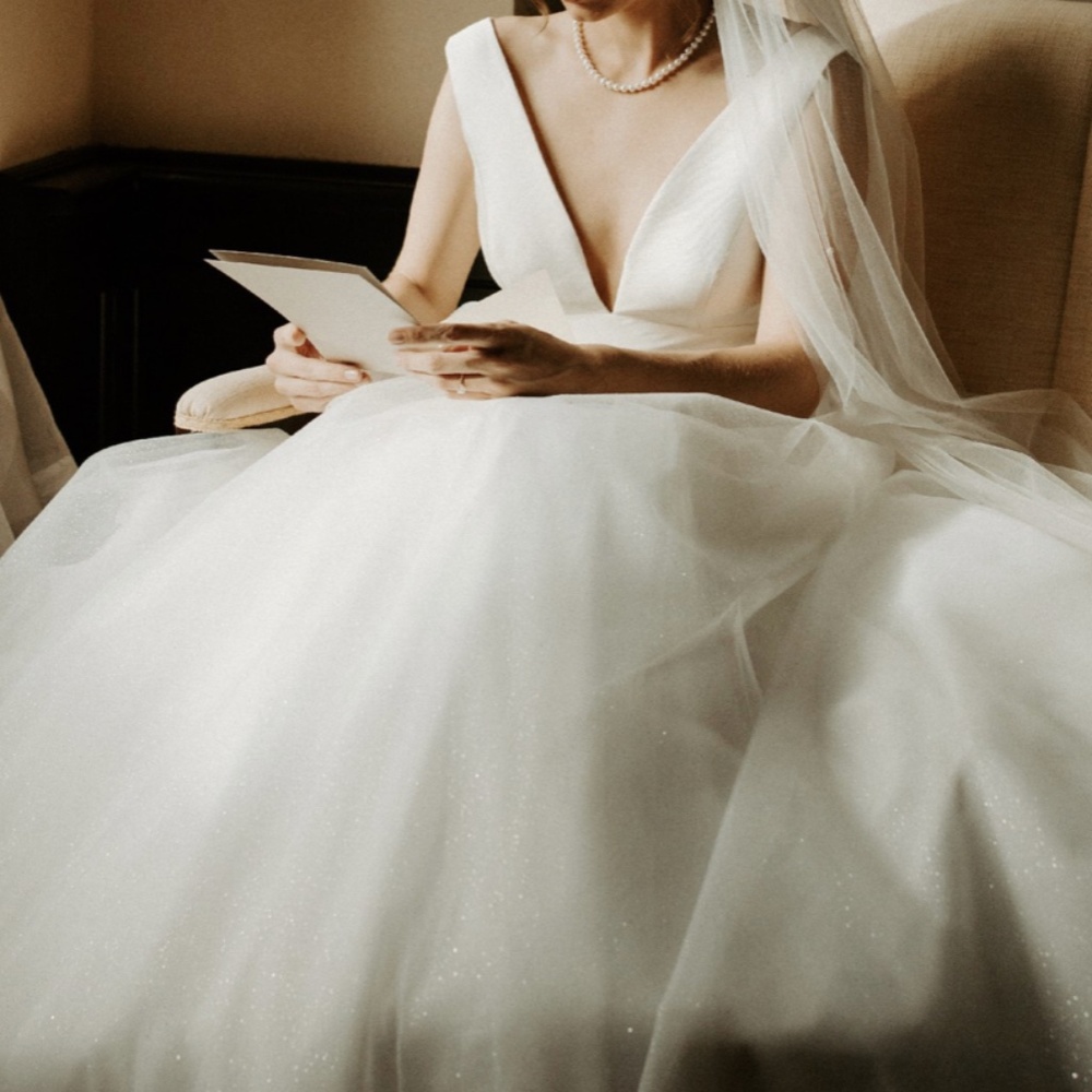 A-line Wedding Dress with elegant low Back - Picture 5 of 6